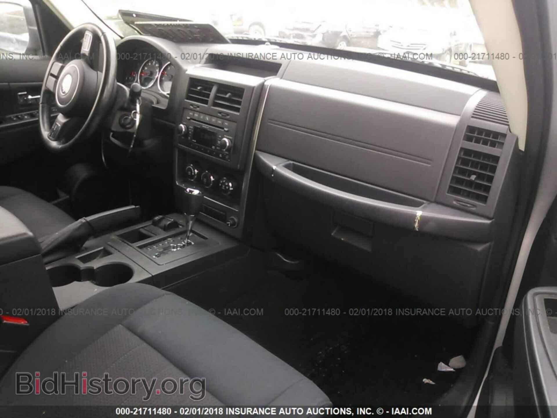 2011 Jeep Liberty - VIN: 1J4PN2GK4BW559516 - Фото 5