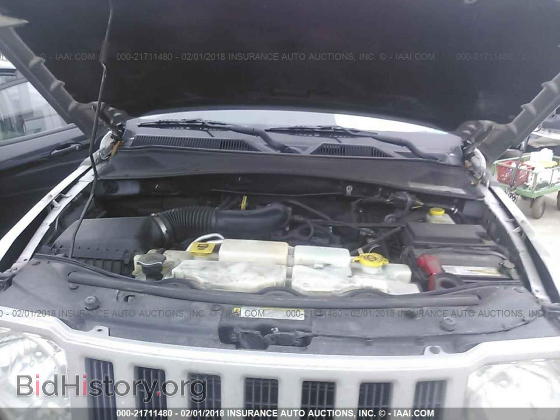 2011 Jeep Liberty - VIN: 1J4PN2GK4BW559516 - Фото 10