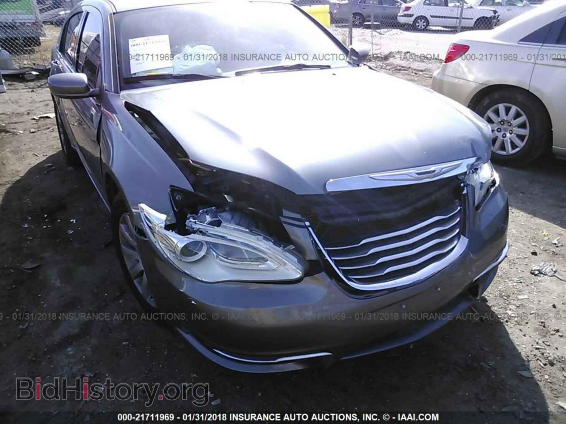 2013 Chrysler 200 - VIN: 1C3CCBBB4DN614755 - Photo 6