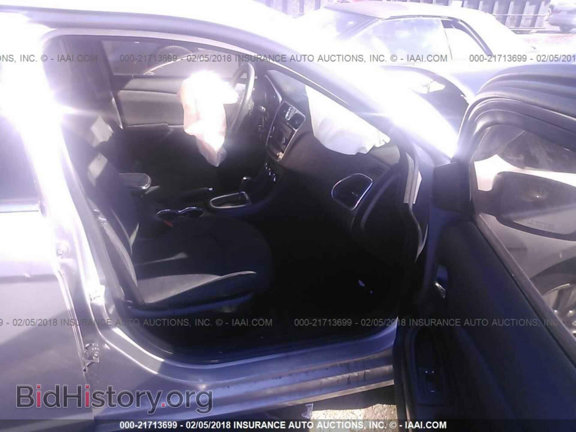 2013 Chrysler 200 - VIN: 1C3CCBAB2DN685812 - Photo 5