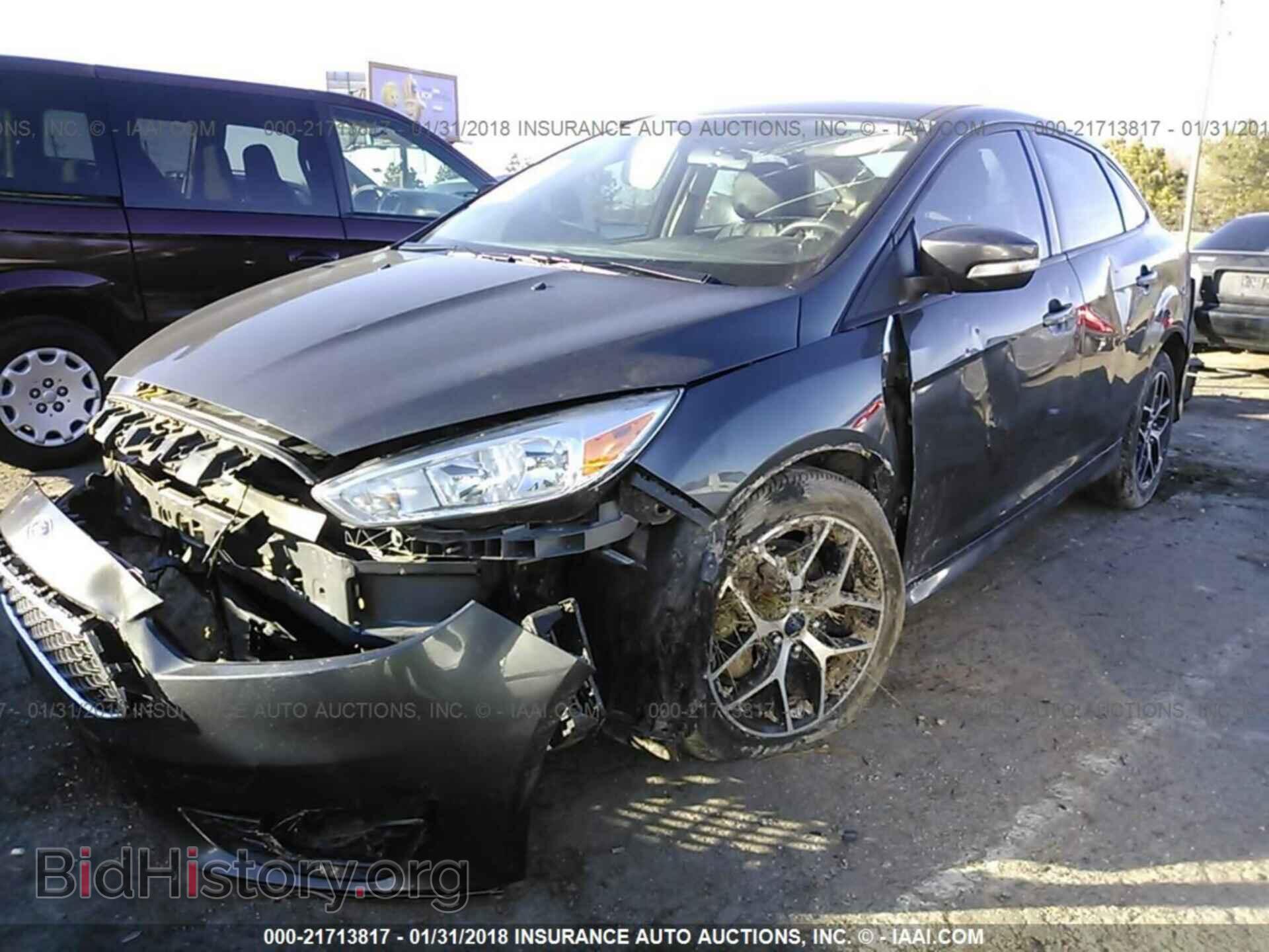 2015 Ford Focus - VIN: 1FADP3F23FL333152 - Photo 2