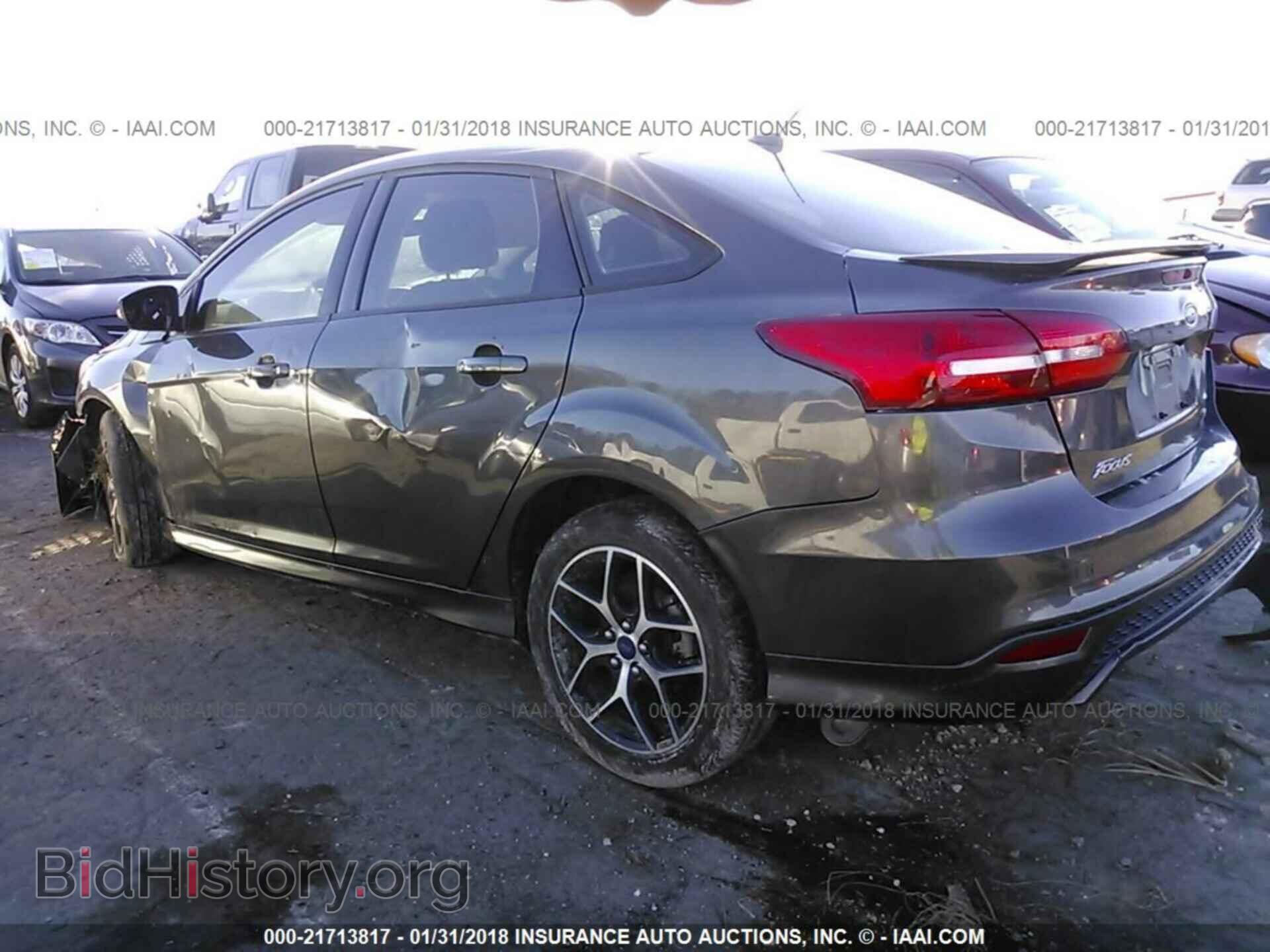 2015 Ford Focus - VIN: 1FADP3F23FL333152 - Photo 3