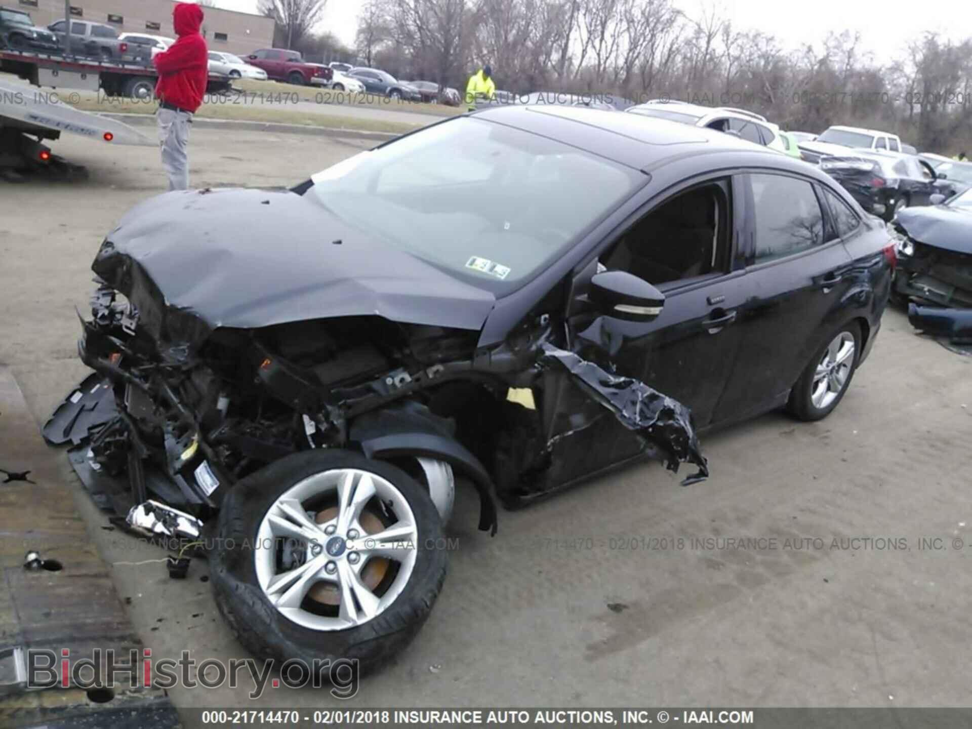 2013 Ford Focus - VIN: 1FADP3F22DL317151 - Фото 2
