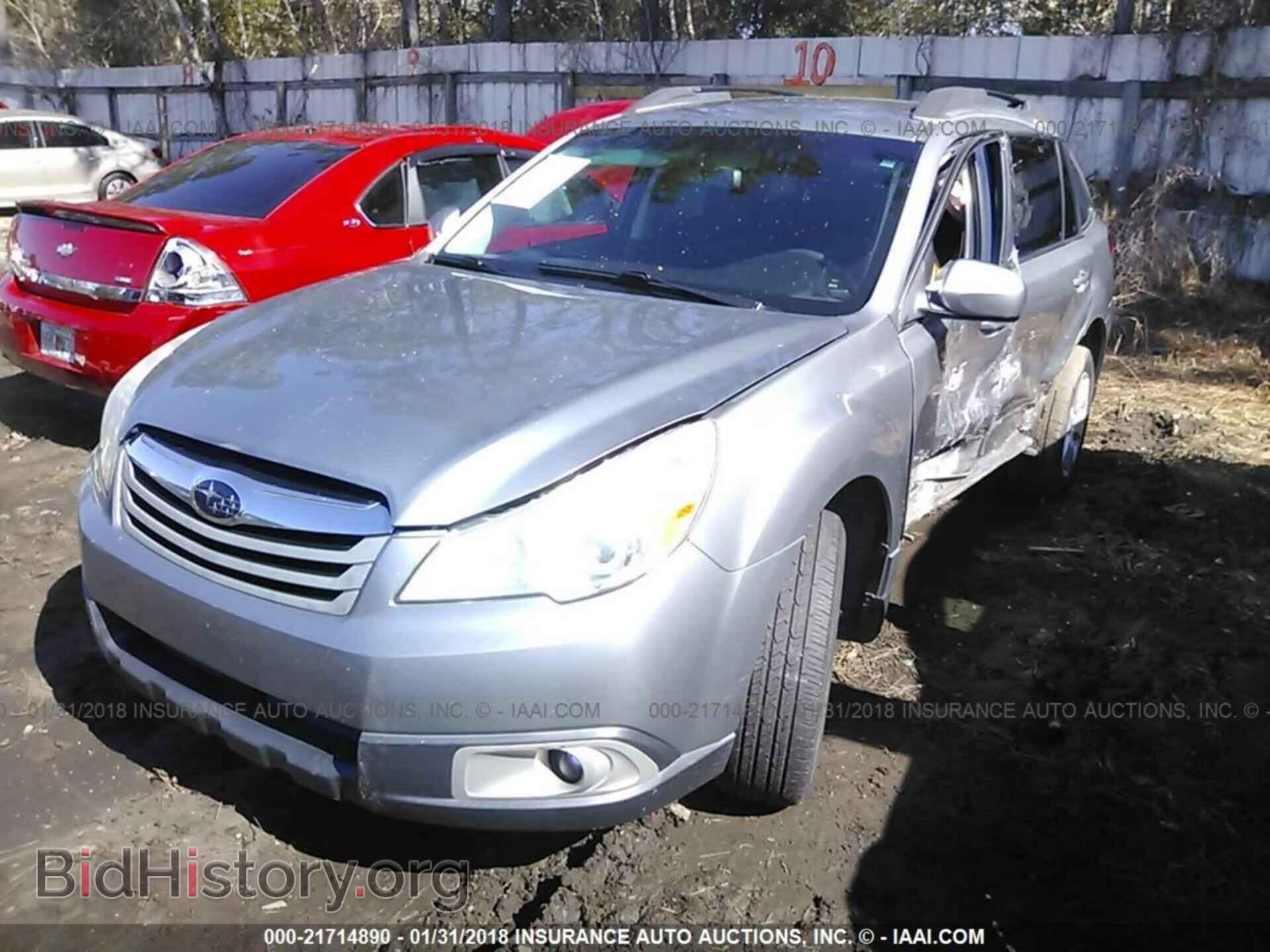 2011 Subaru Outback - VIN: 4S4BRBCC4B3323786 - Фото 2