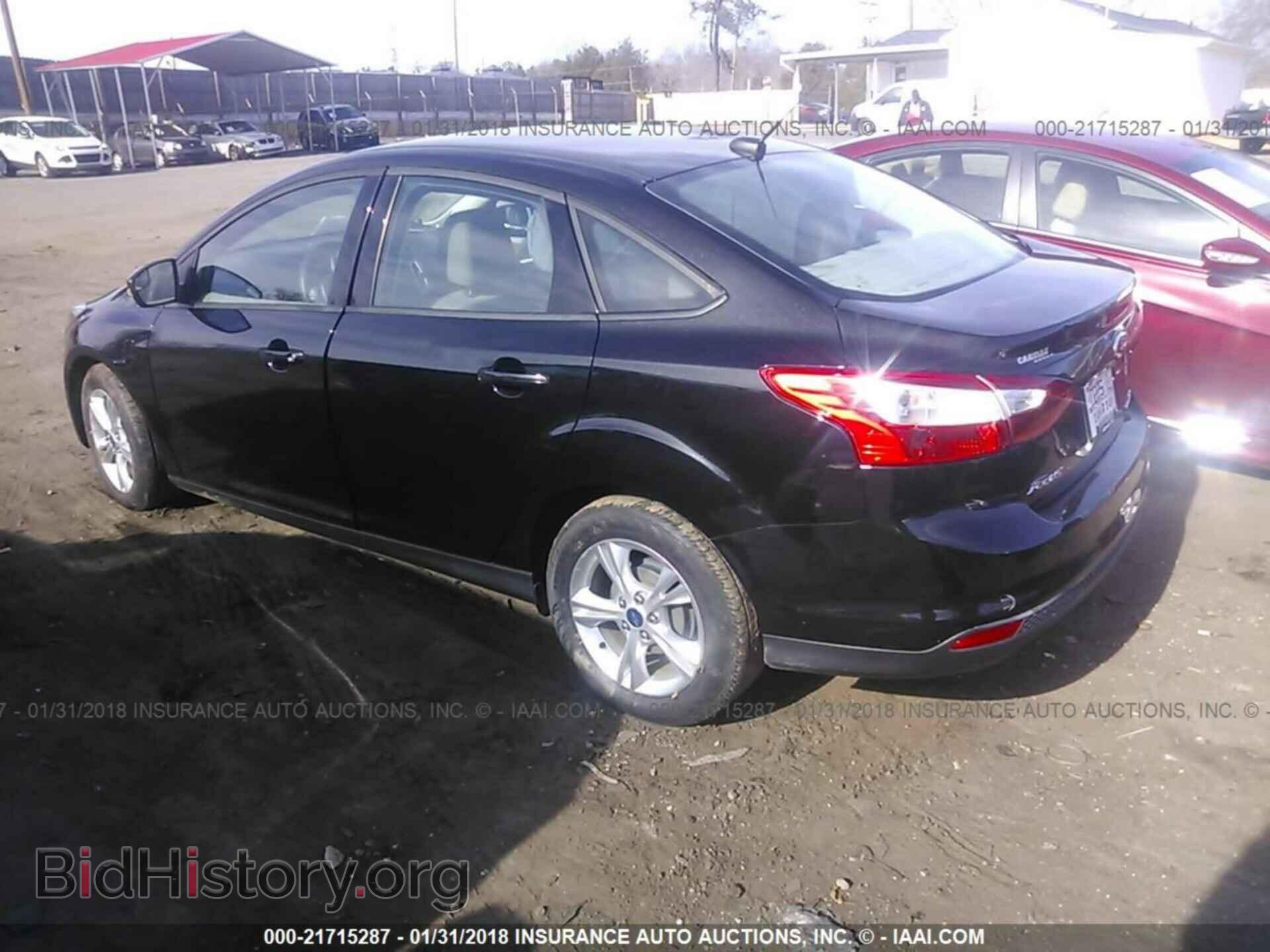 2014 Ford Focus - VIN: 1FADP3F26EL353605 - Photo 3