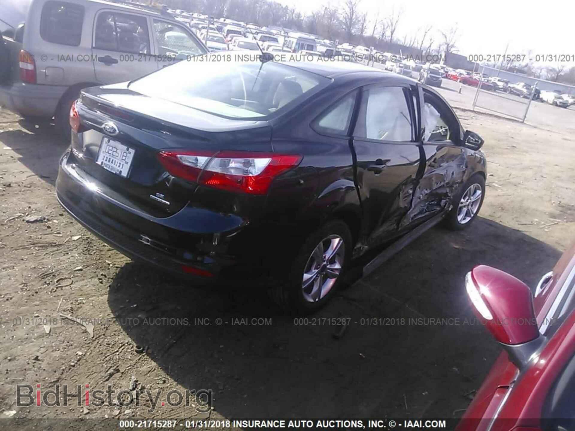 2014 Ford Focus - VIN: 1FADP3F26EL353605 - Photo 4