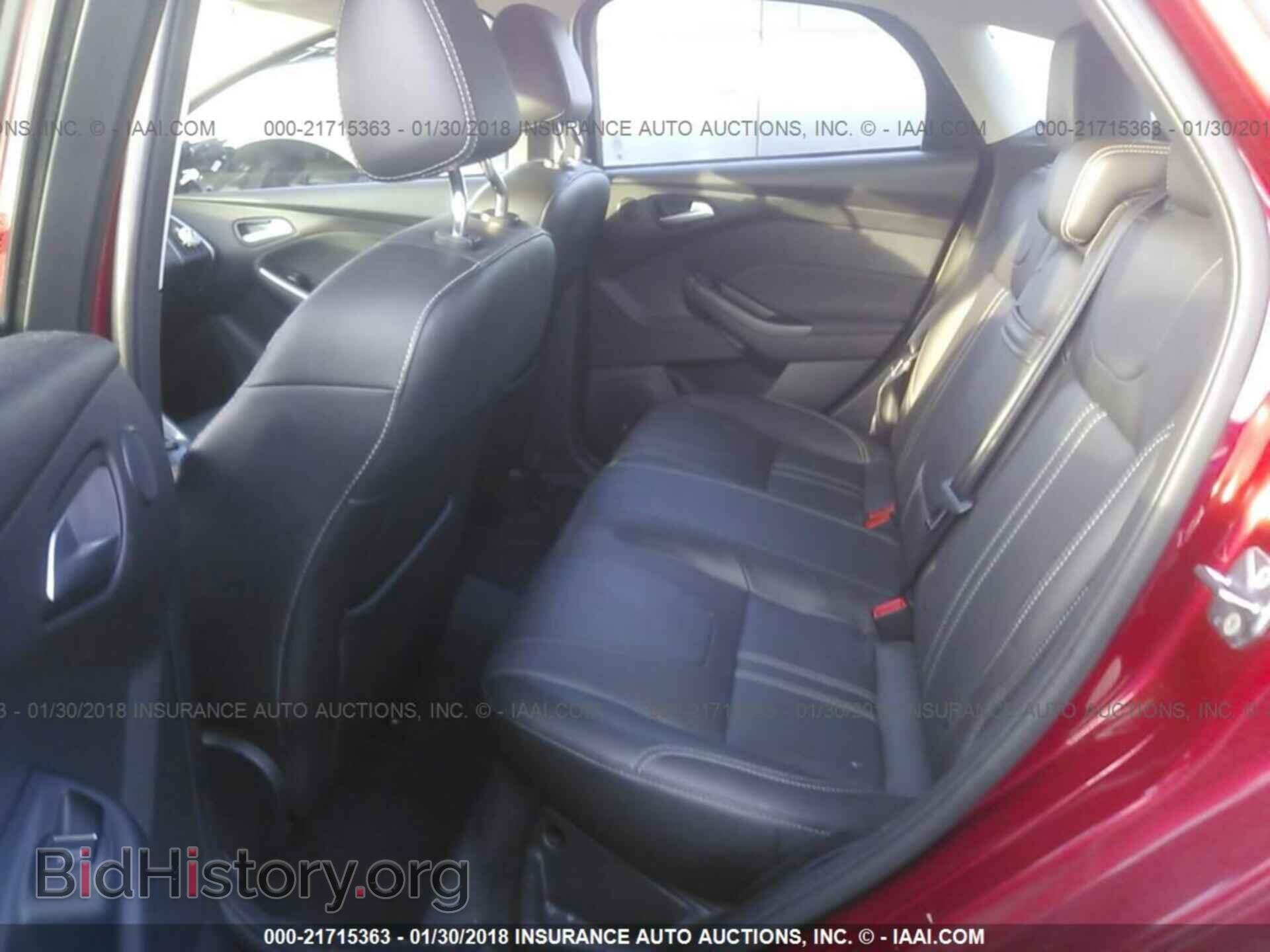2012 Ford Focus - VIN: 1FAHP3N21CL300083 - Photo 8