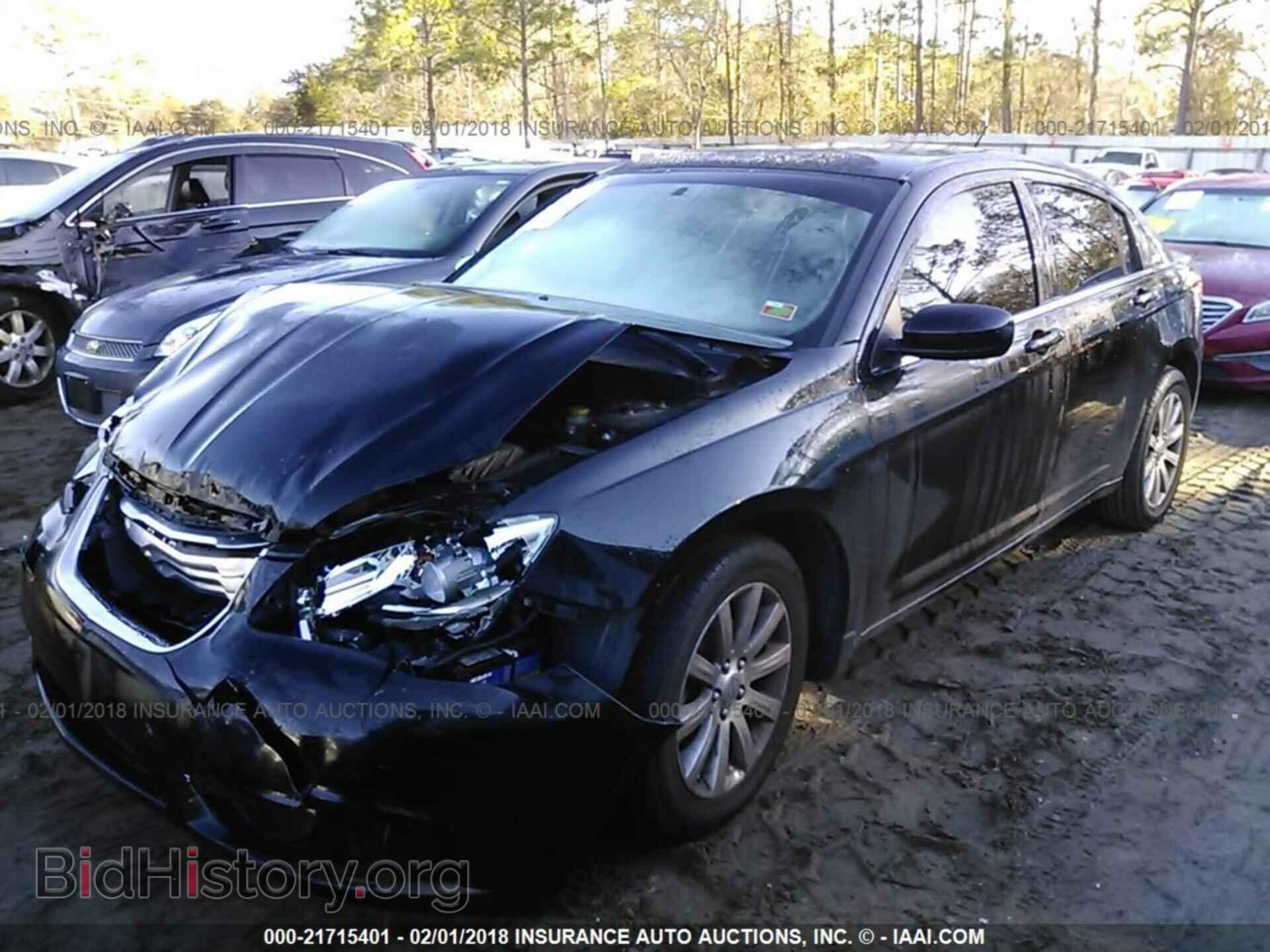 2013 Chrysler 200 - VIN: 1C3CCBBB3DN541958 - Photo 2