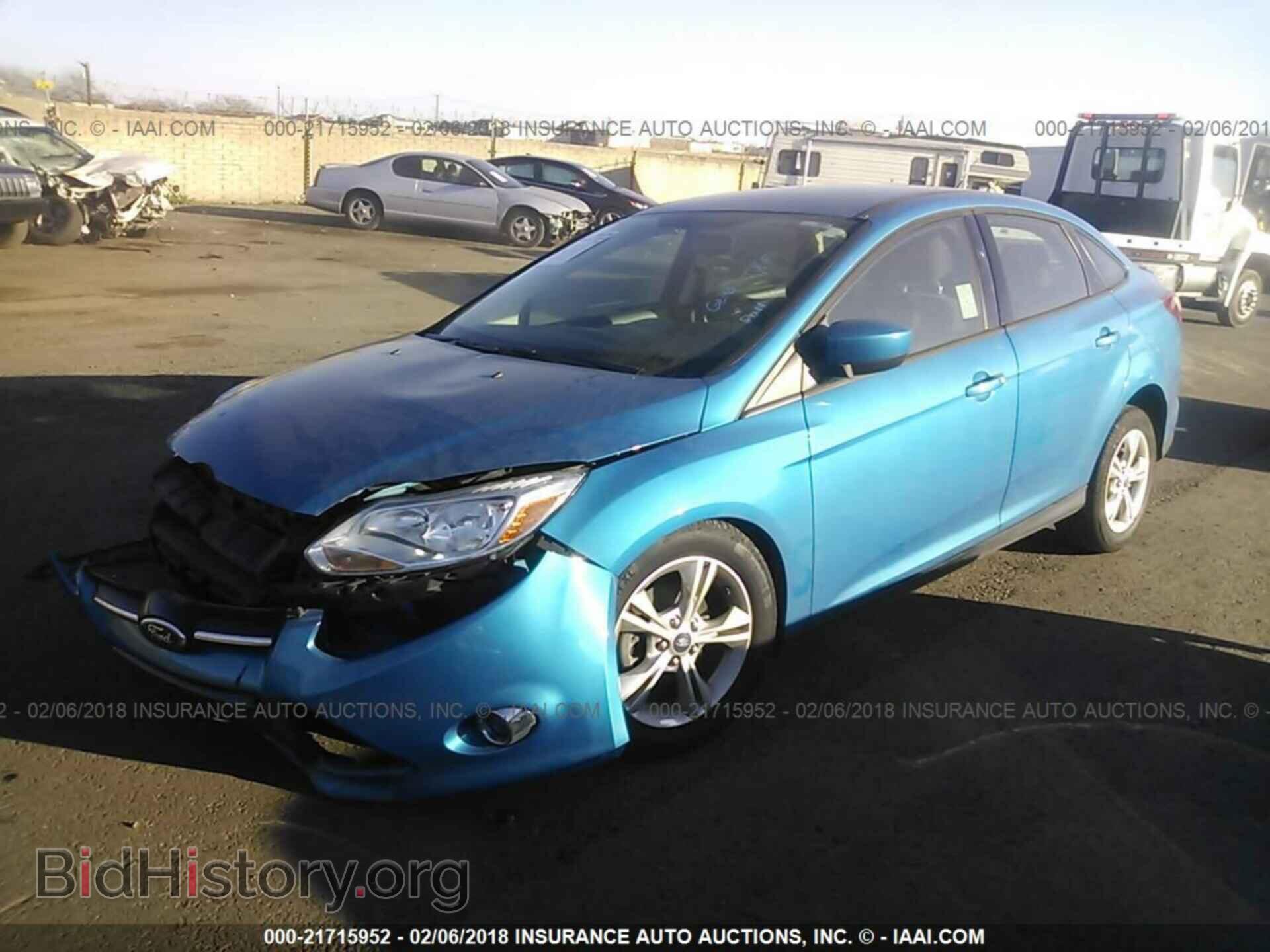 2012 Ford Focus - VIN: 1FAHP3F20CL268144 - Photo 2