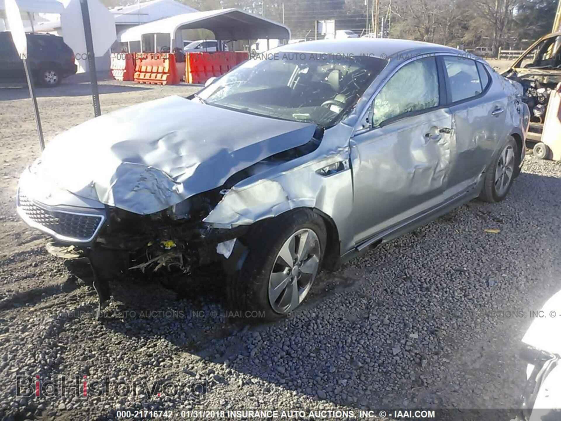 2015 Kia Optima - VIN: KNAGN4AD7F5090202 - Photo 2