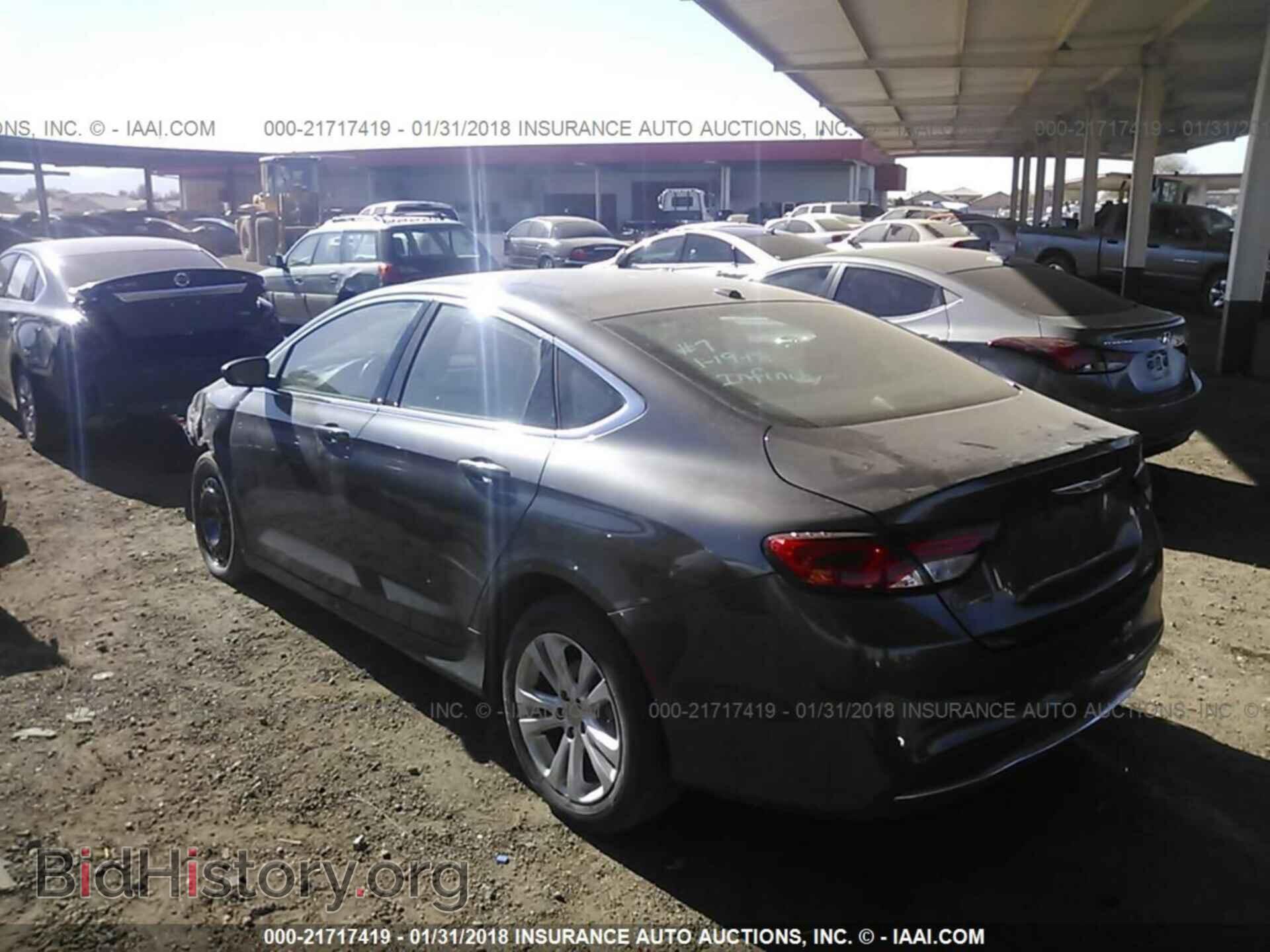 2015 Chrysler 200 - VIN: 1C3CCCAB0FN725748 - Photo 3