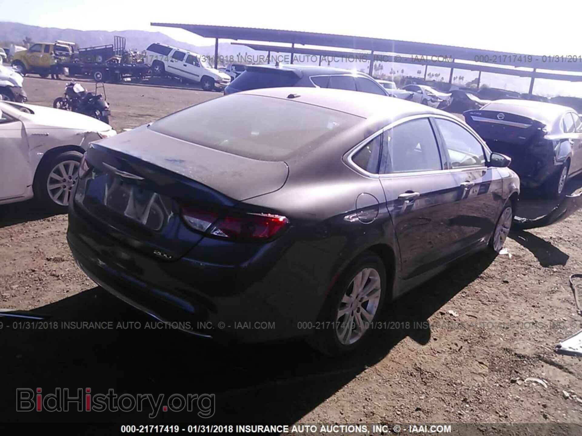 2015 Chrysler 200 - VIN: 1C3CCCAB0FN725748 - Photo 4