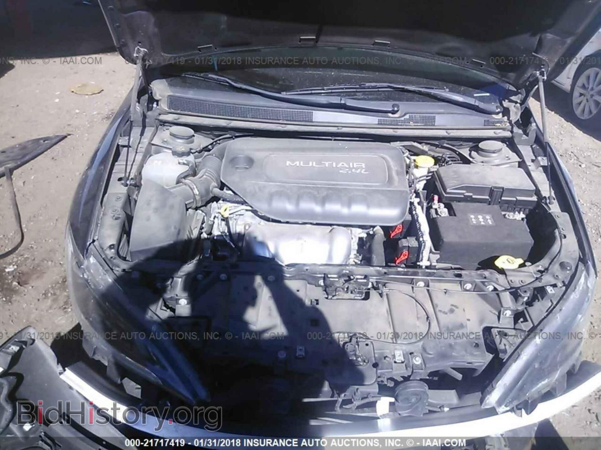 2015 Chrysler 200 - VIN: 1C3CCCAB0FN725748 - Photo 10