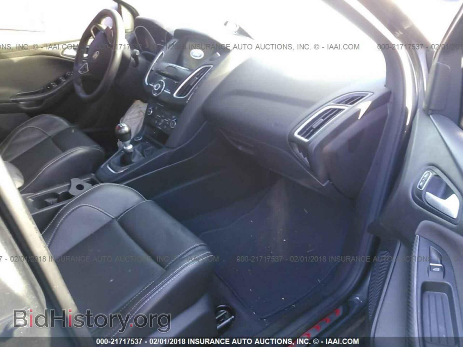 2016 Ford Focus - VIN: 1FADP3L97GL287926 - Photo 5