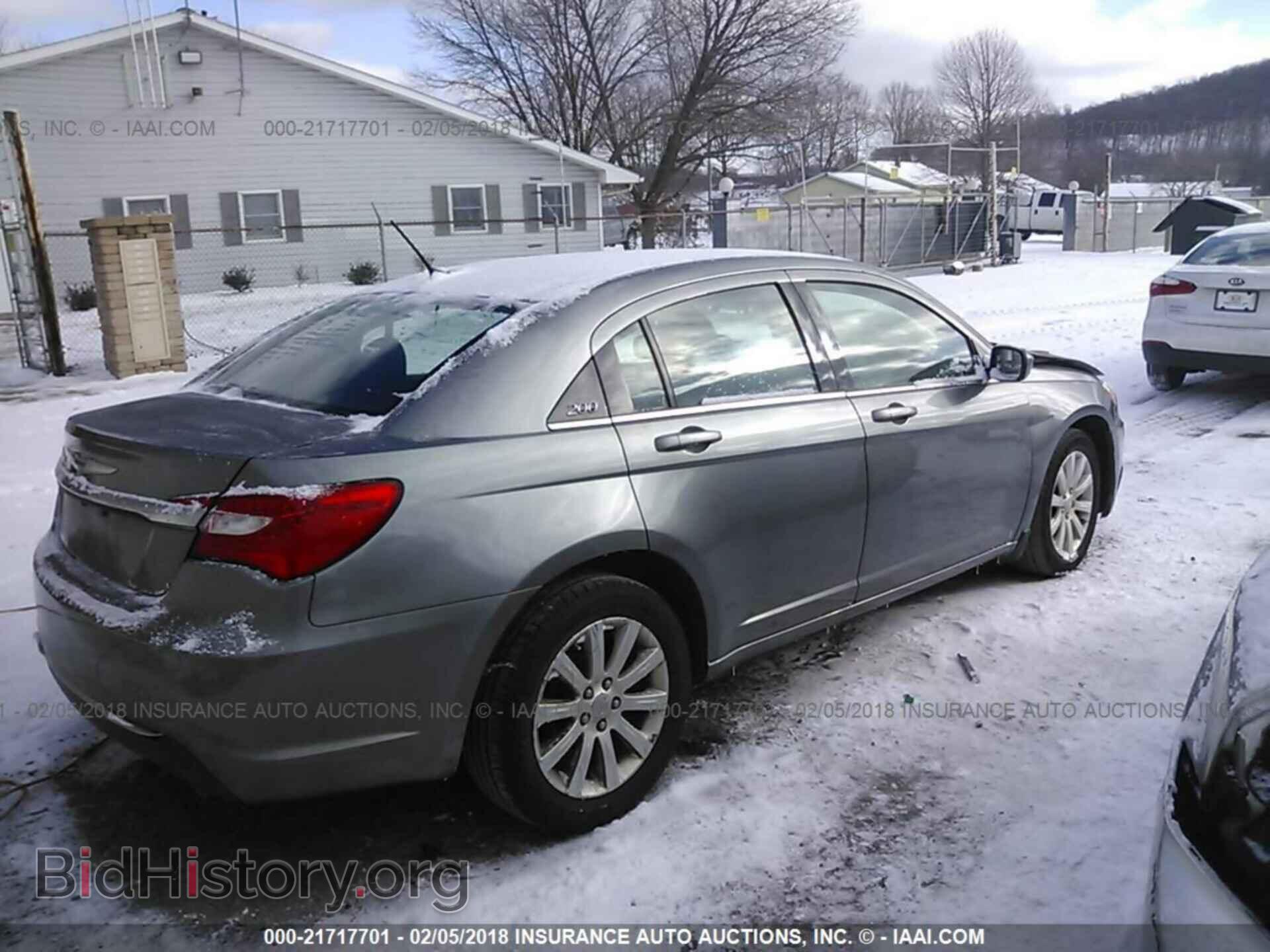 2013 Chrysler 200 - VIN: 1C3CCBBG3DN527019 - Фото 4