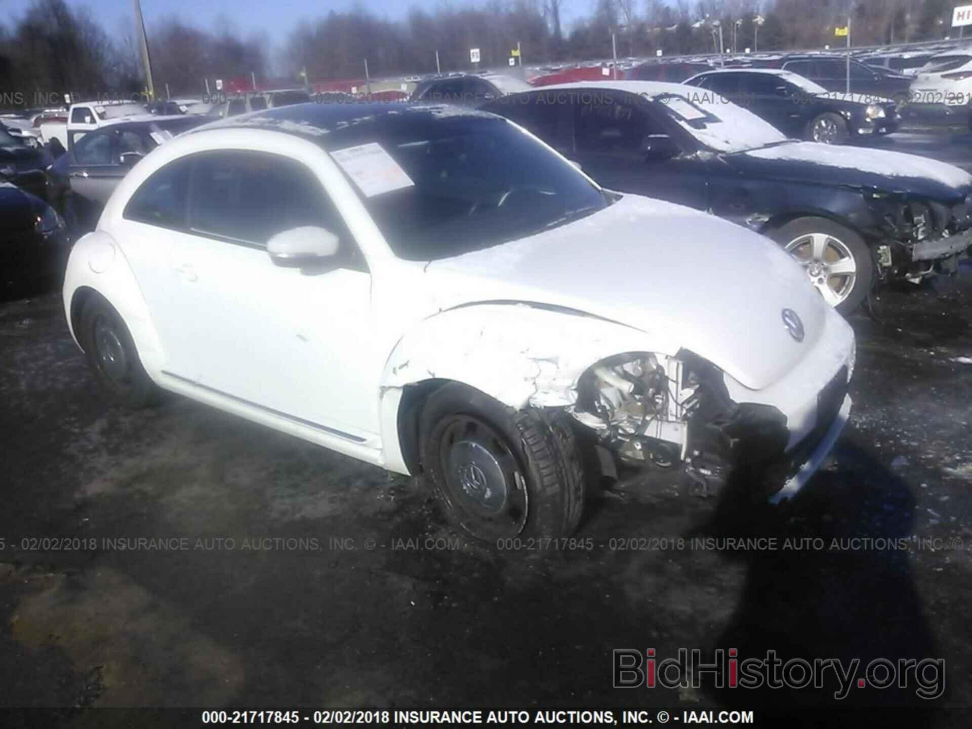 Photo 3VWHP7AT7DM657586 - Volkswagen Beetle 2013