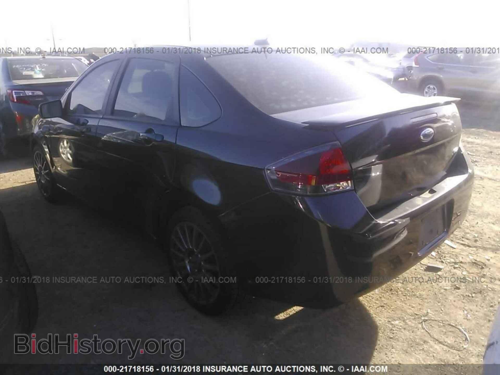 2011 Ford Focus - VIN: 1FAHP3GN5BW202064 - Photo 3