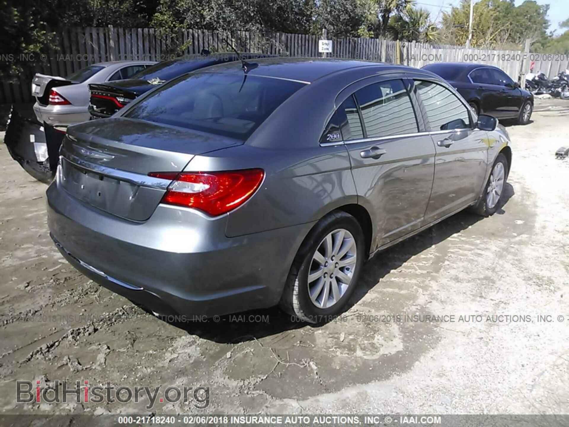 2012 Chrysler 200 - VIN: 1C3CCBBG4CN180170 - Фото 4