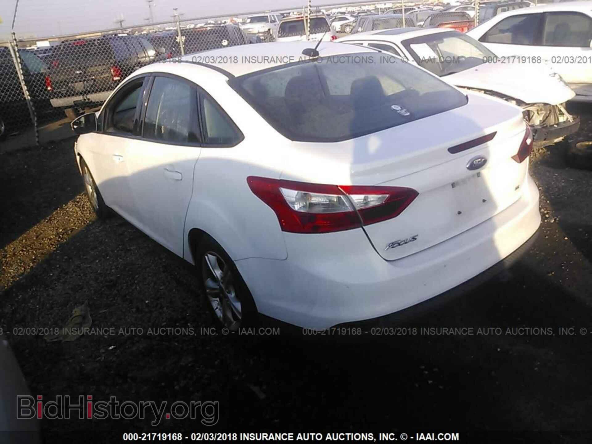 2014 Ford Focus - VIN: 1FADP3F29EL335762 - Photo 3