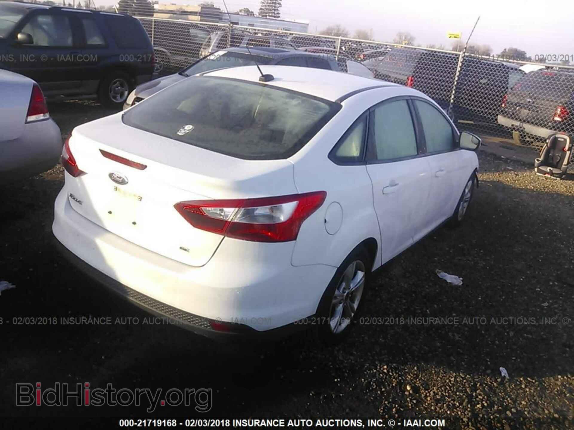 2014 Ford Focus - VIN: 1FADP3F29EL335762 - Photo 4