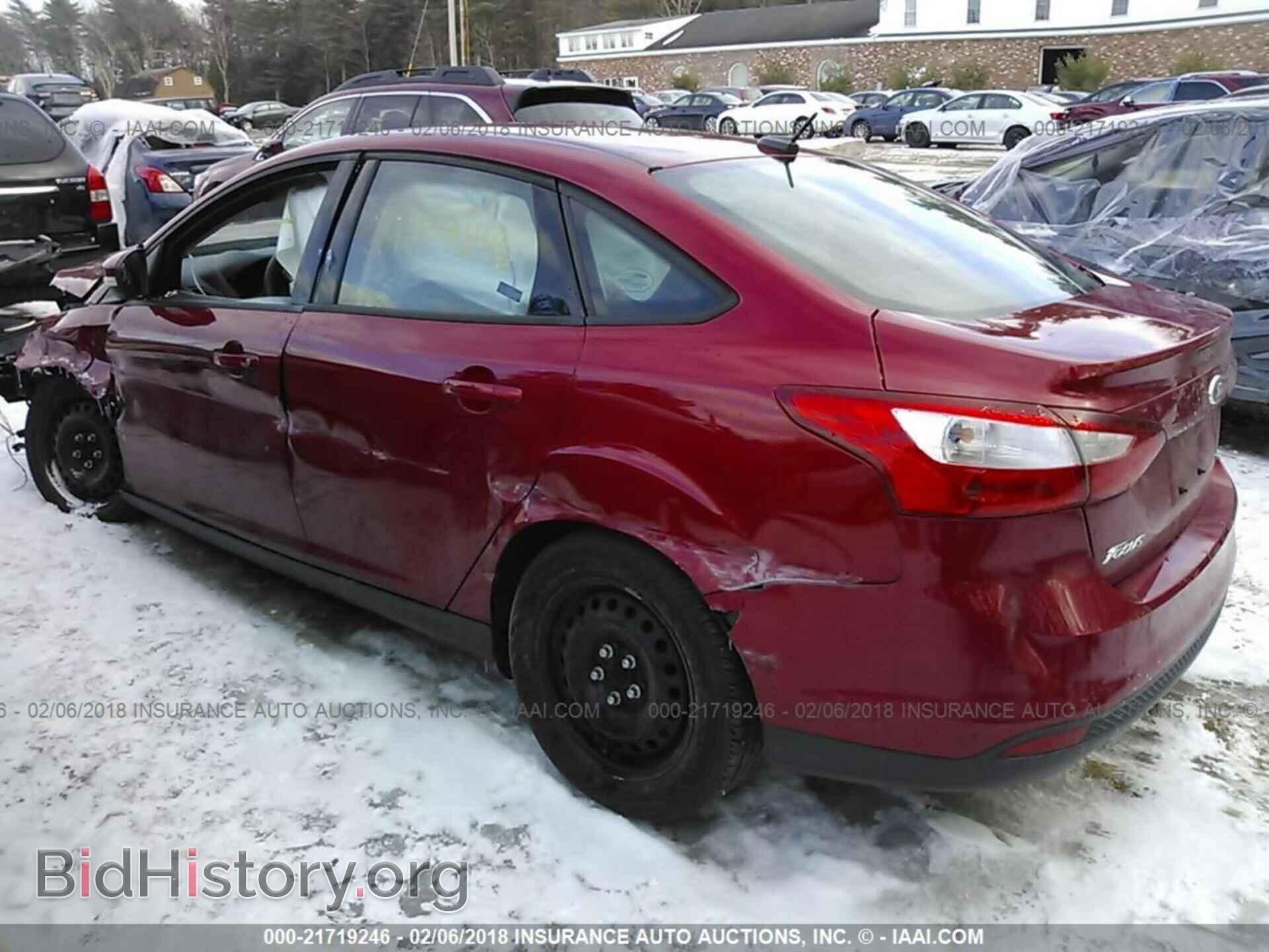 2012 Ford Focus - VIN: 1FAHP3F22CL246775 - Фото 3