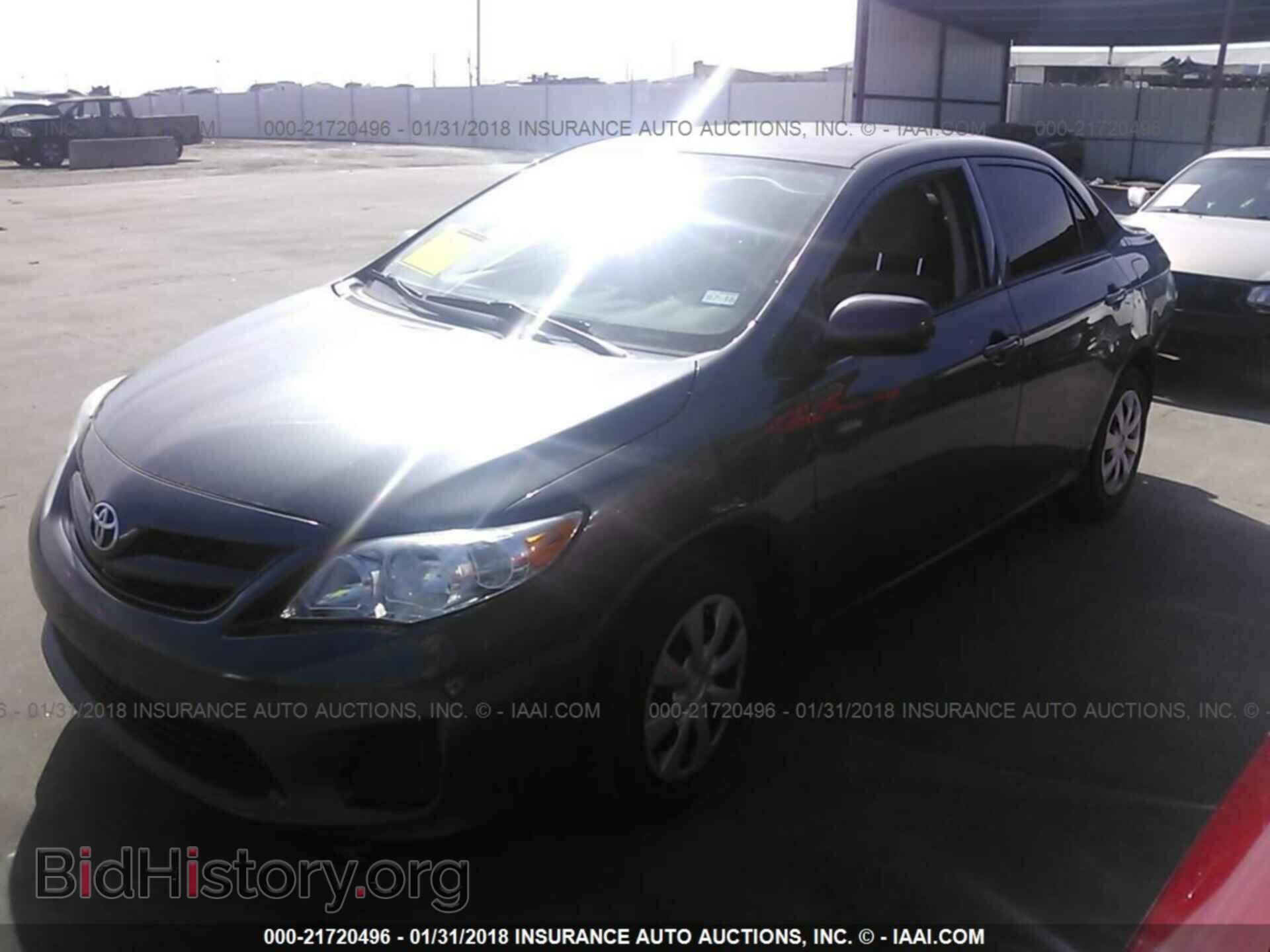 2013 Toyota Corolla - VIN: 2T1BU4EE3DC122792 - Photo 2