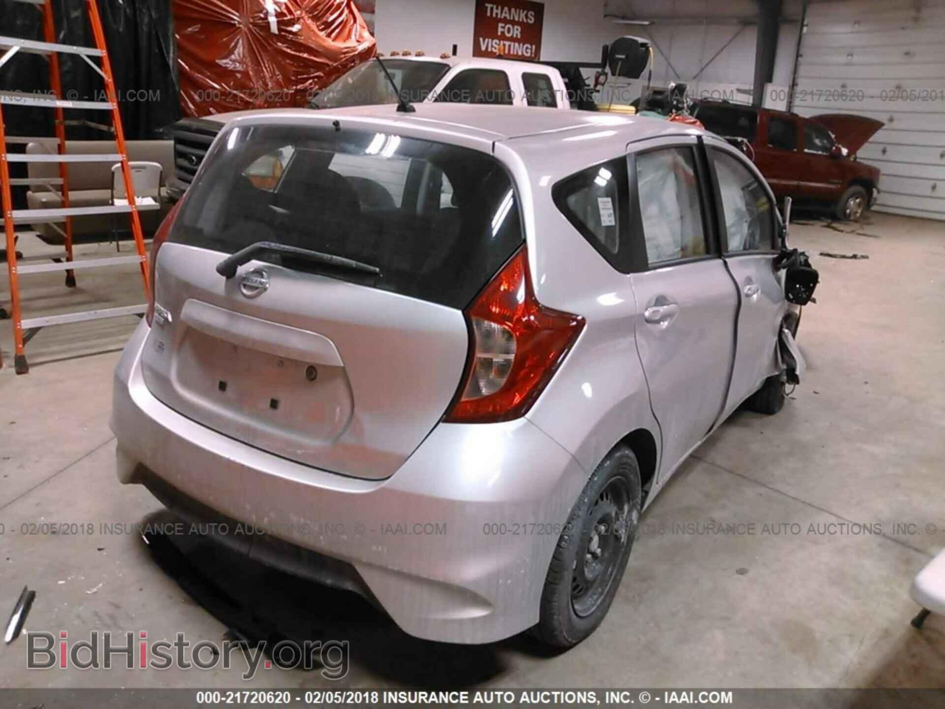 2017 Nissan Versa note - VIN: 3N1CE2CPXHL368951 - Photo 4