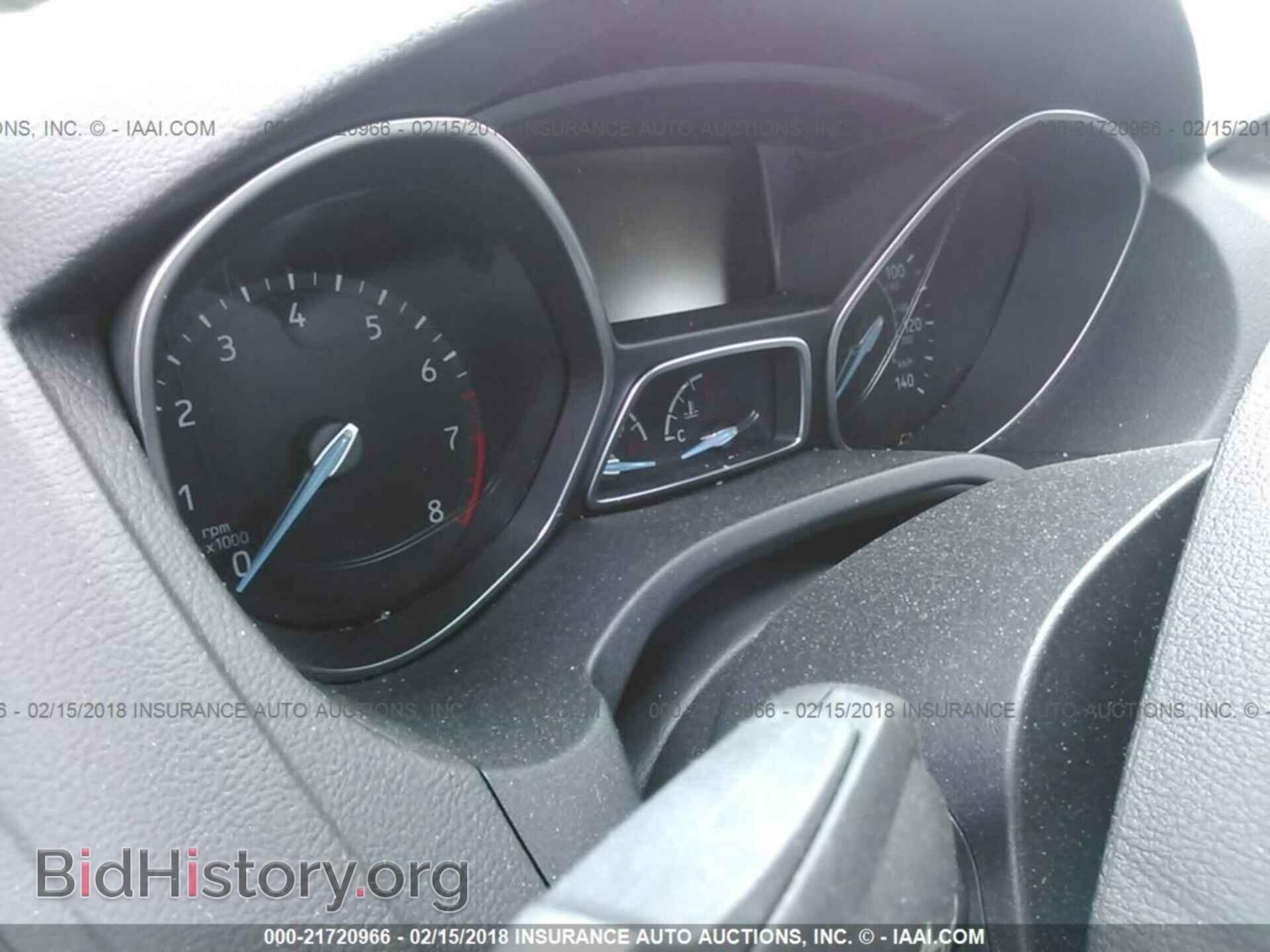 2017 Ford Focus - VIN: 1FADP3E28HL337587 - Photo 7