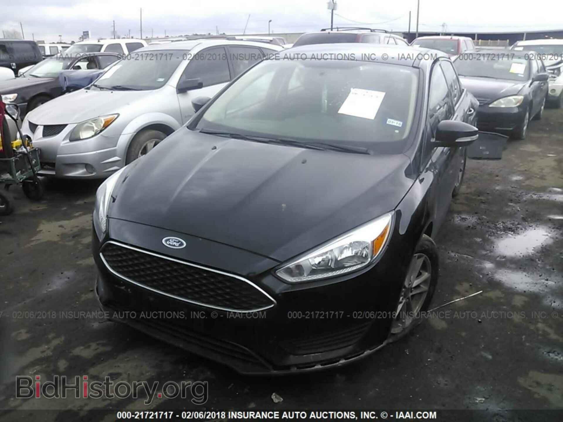 2015 Ford Focus - VIN: 1FADP3F26FL335574 - Photo 2