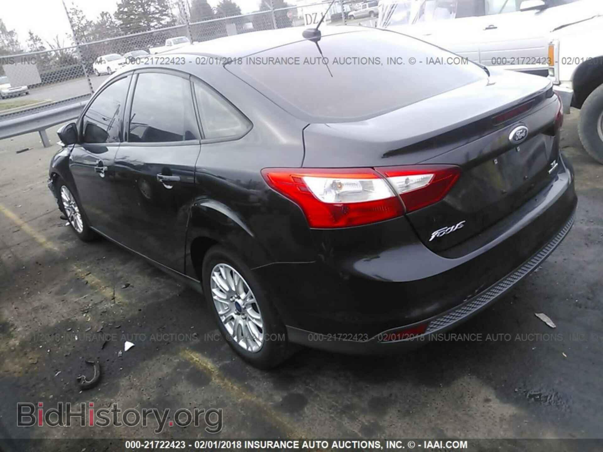 2012 Ford Focus - VIN: 1FAHP3F27CL375529 - Photo 3