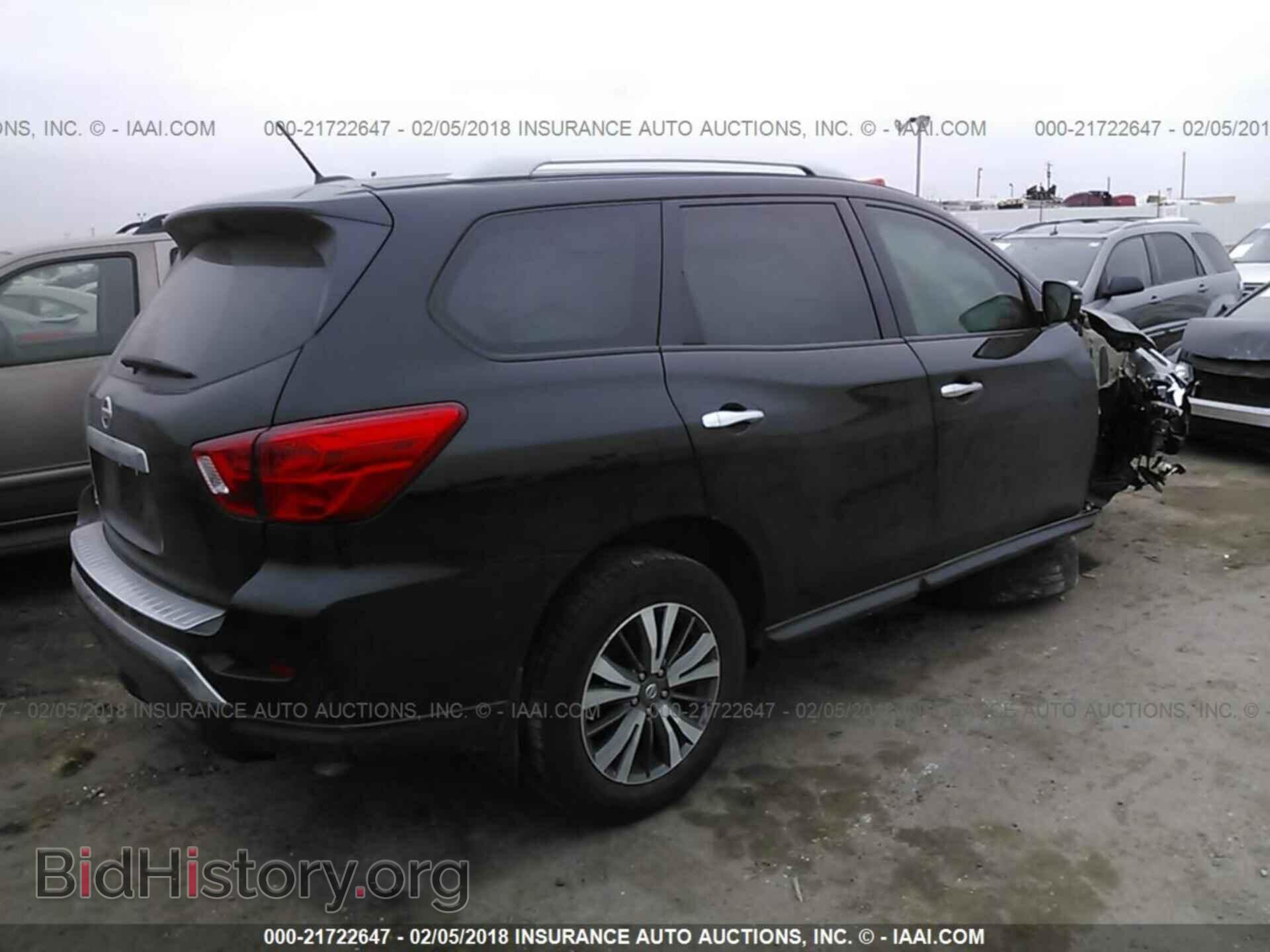 2017 Nissan Pathfinder - VIN: 5N1DR2MN2HC668784 - Фото 4