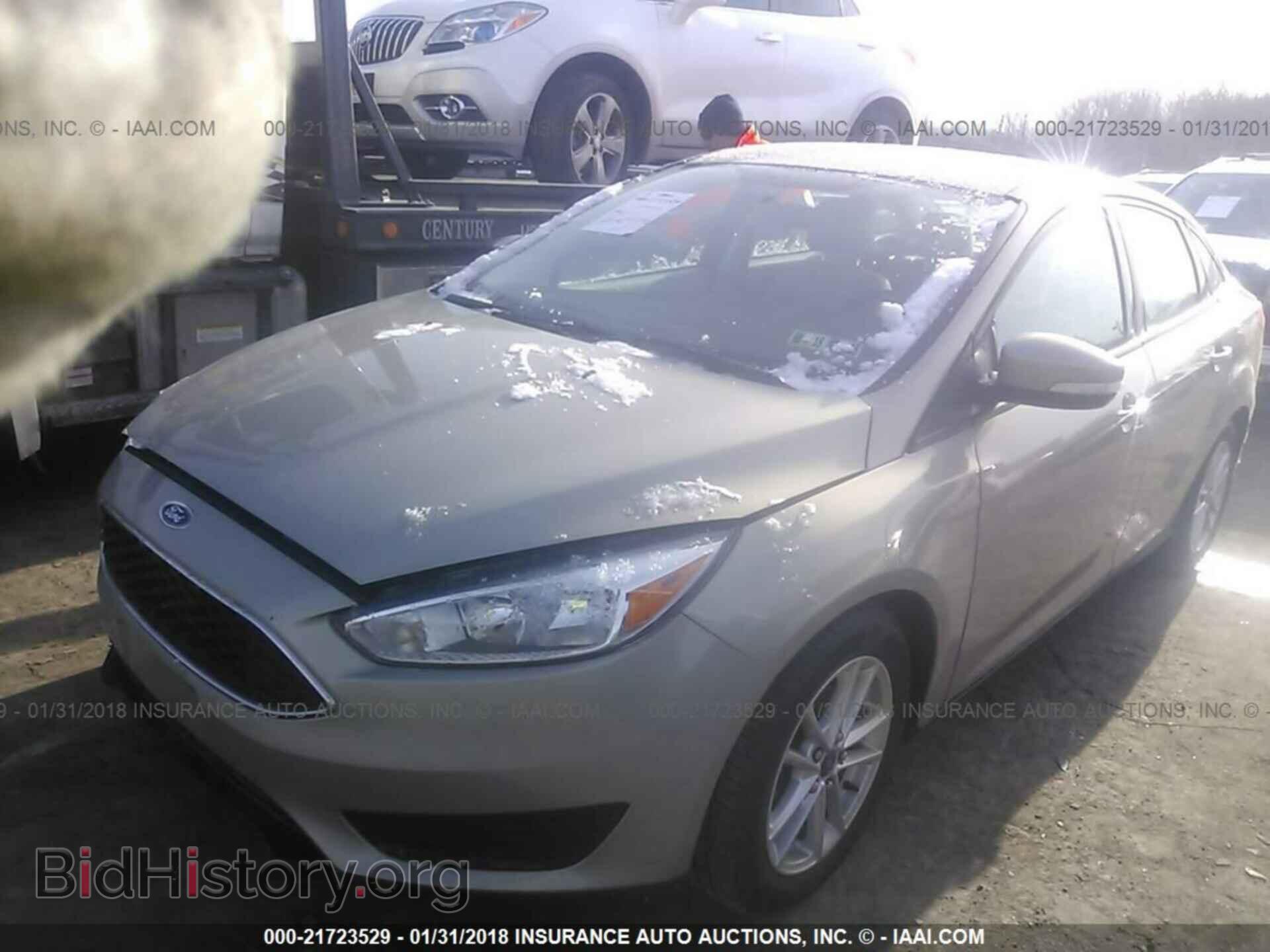 2016 Ford Focus - VIN: 1FADP3F22GL200934 - Фото 2