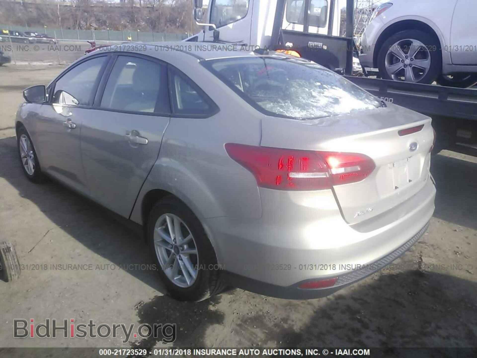 2016 Ford Focus - VIN: 1FADP3F22GL200934 - Фото 3