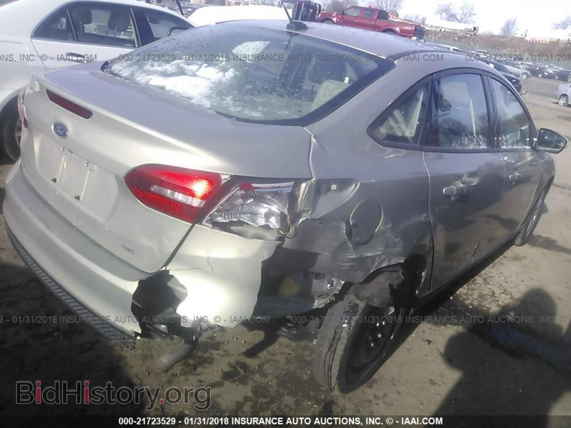 2016 Ford Focus - VIN: 1FADP3F22GL200934 - Фото 4