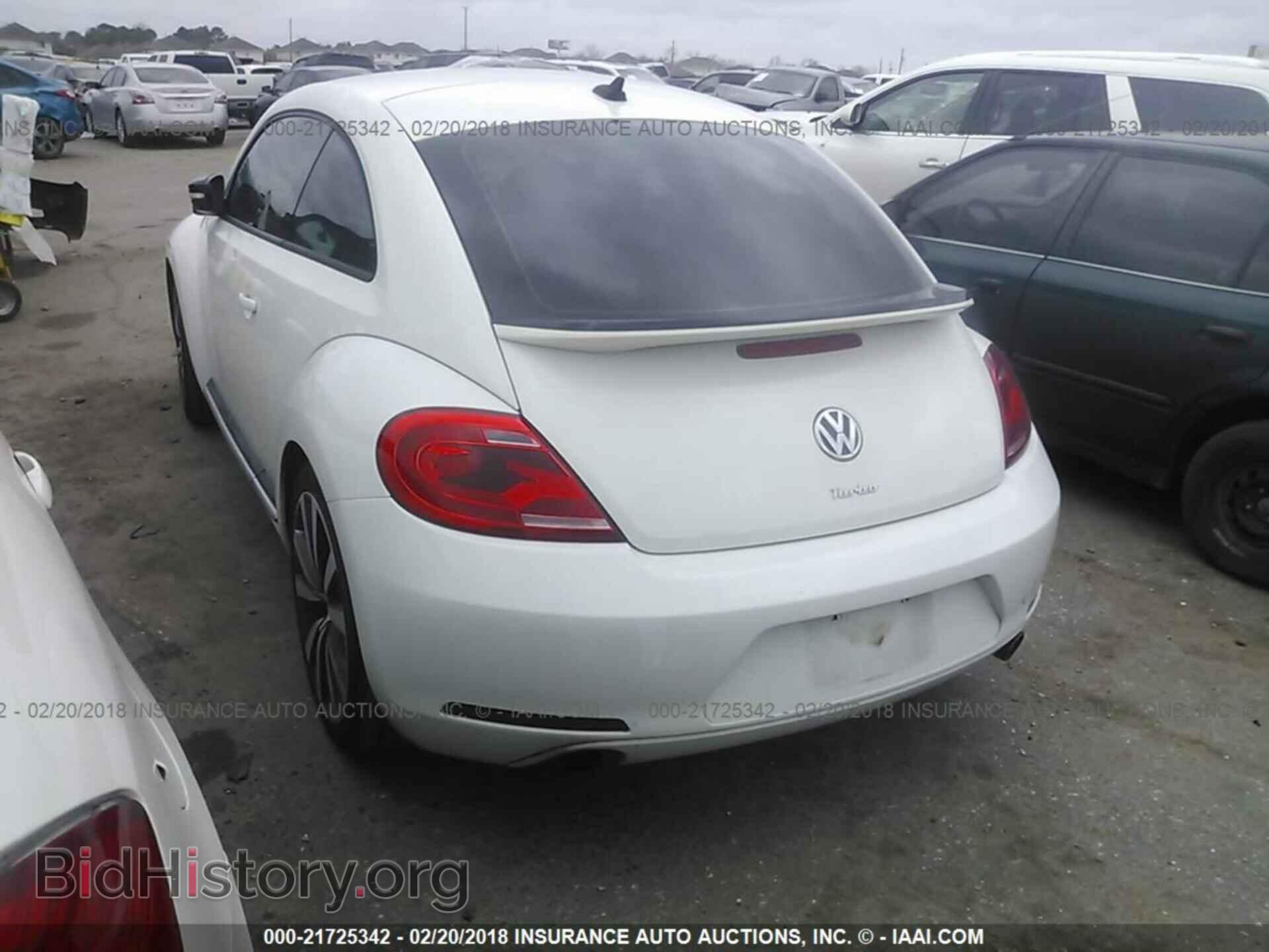 2012 Volkswagen Beetle - VIN: 3VWVA7AT6CM639437 - Фото 3