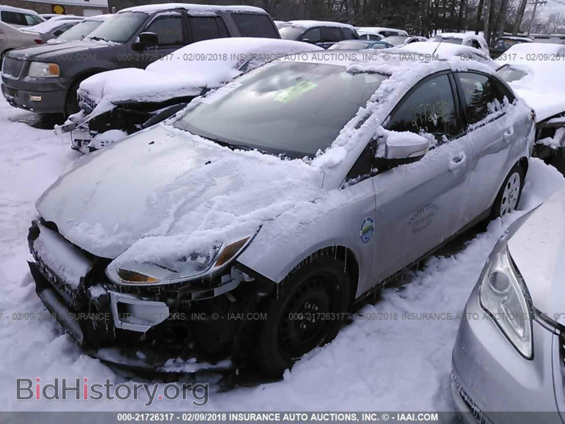 2013 Ford Focus - VIN: 1FADP3F28DL255884 - Photo 2