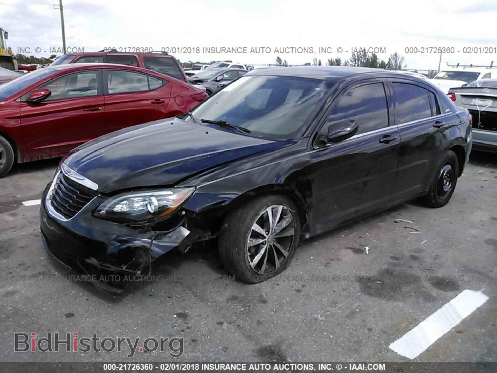 2014 Chrysler 200 - VIN: 1C3CCBBG2EN192126 - Фото 2