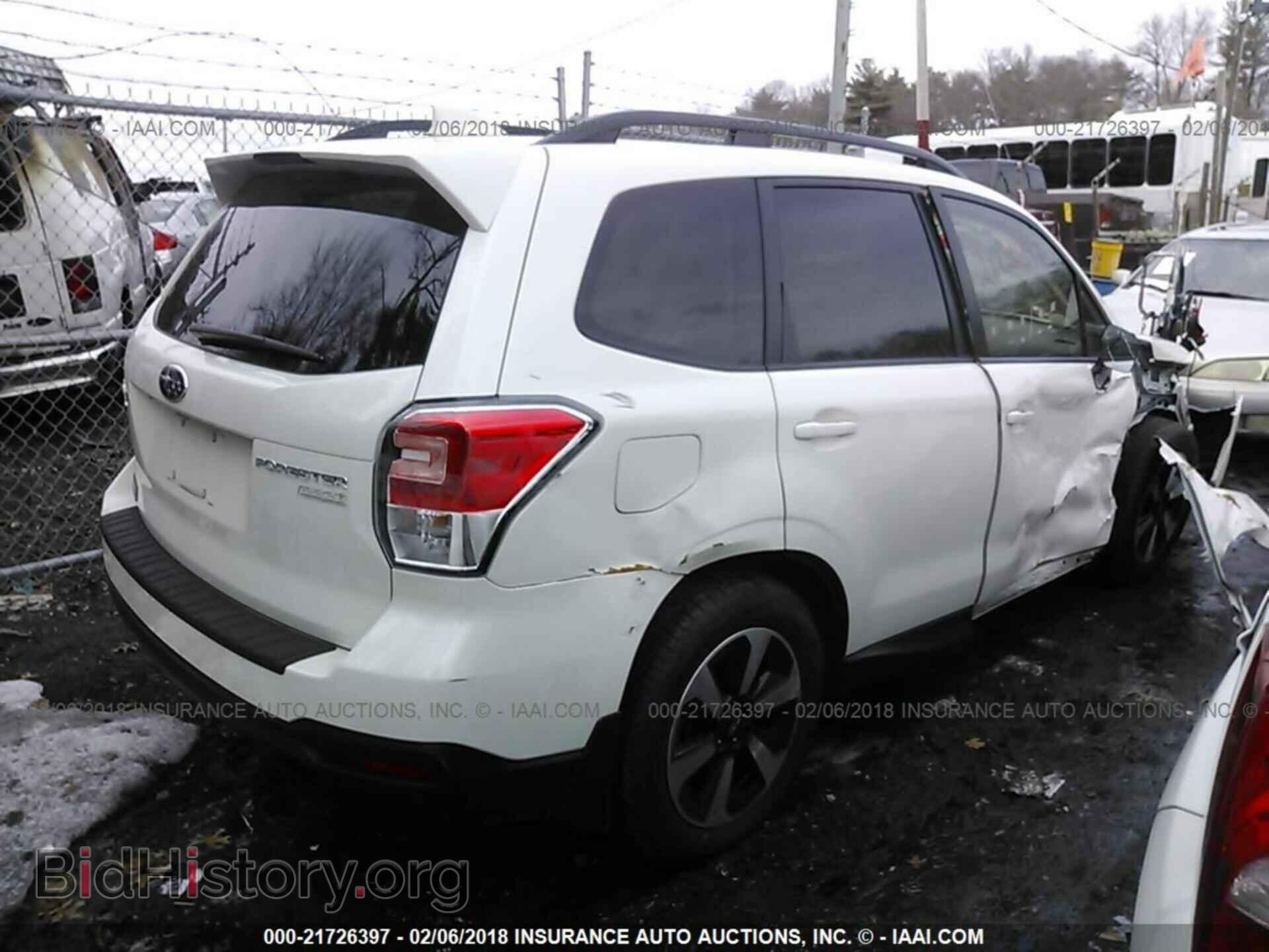 2017 Subaru Forester - VIN: JF2SJAEC2HH454666 - Photo 4