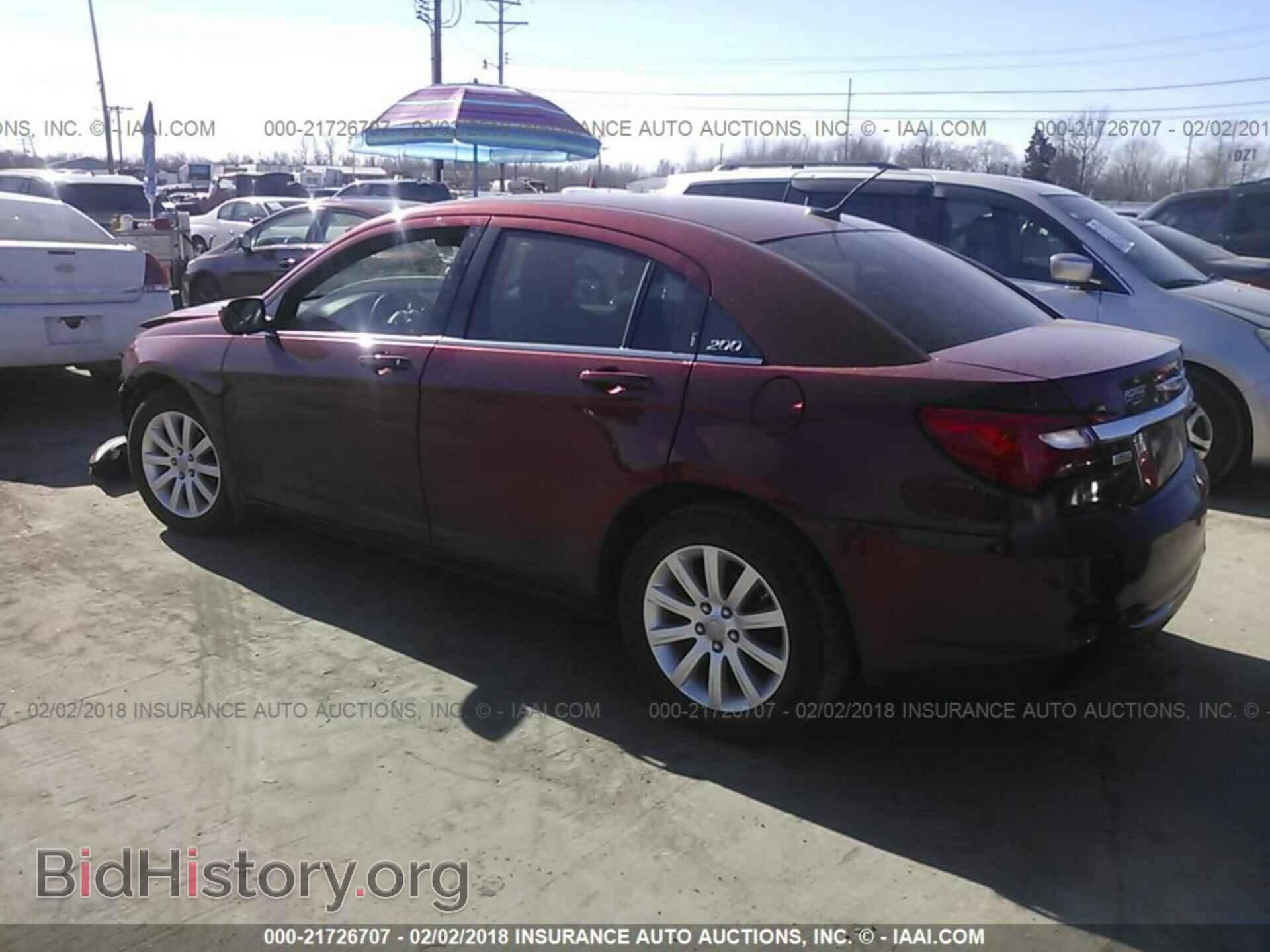 2014 Chrysler 200 - VIN: 1C3CCBBG4EN106041 - Фото 3