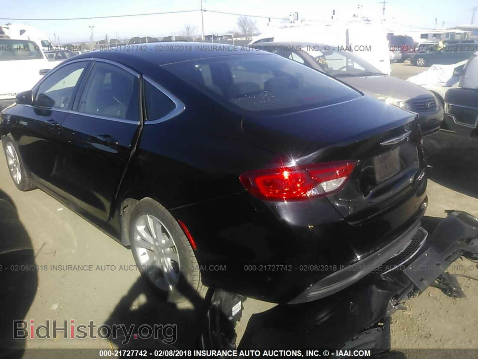 2016 Chrysler 200 - VIN: 1C3CCCFB6GN183310 - Photo 3