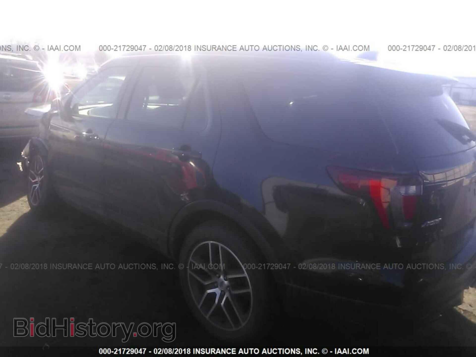 2016 Ford Explorer - VIN: 1FM5K8GT2GGA13845 - Photo 3