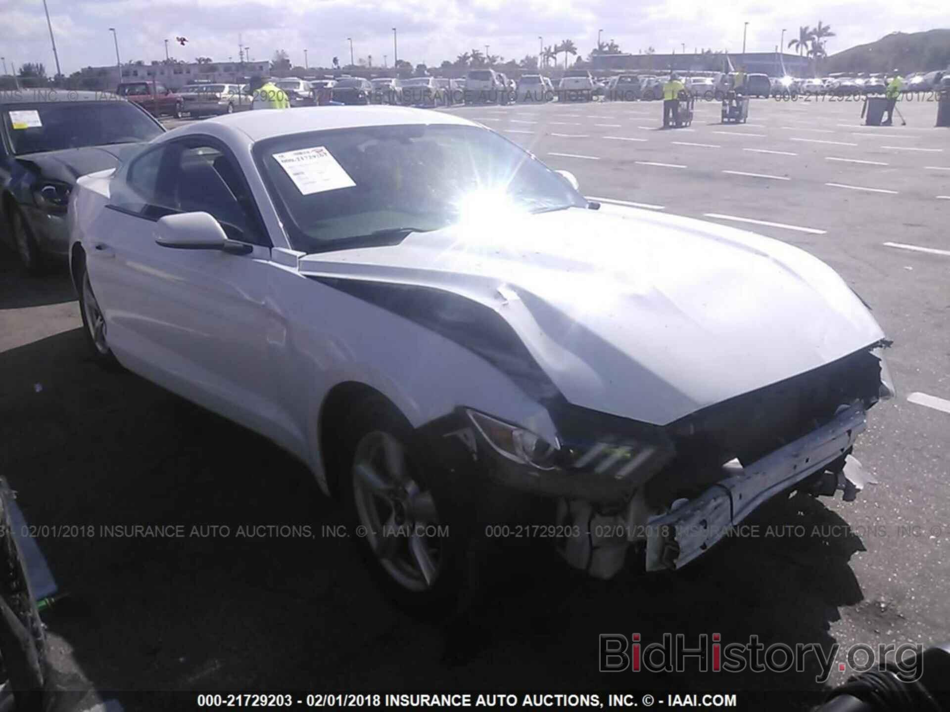 Photo 1FA6P8AM1G5236018 - FORD MUSTANG 2016