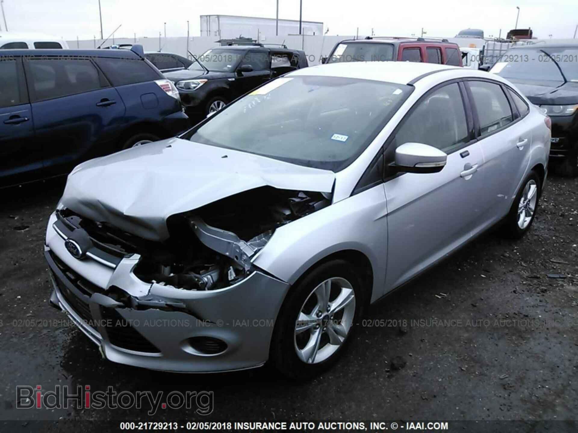 2013 Ford Focus - VIN: 1FADP3F24DL226477 - Photo 2