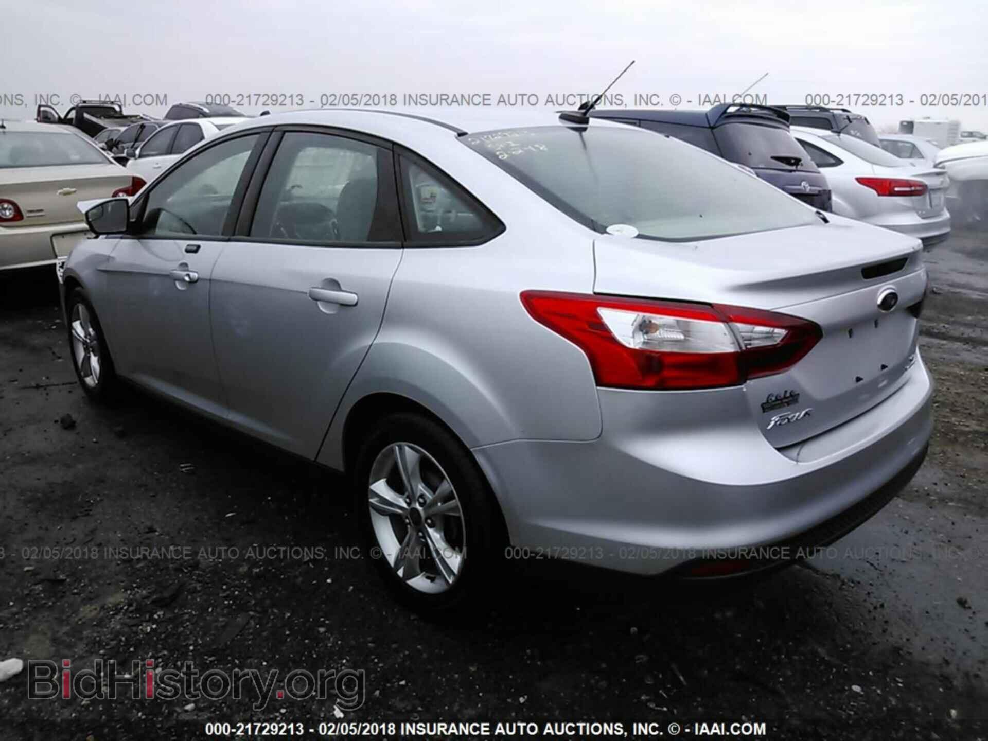 2013 Ford Focus - VIN: 1FADP3F24DL226477 - Photo 3
