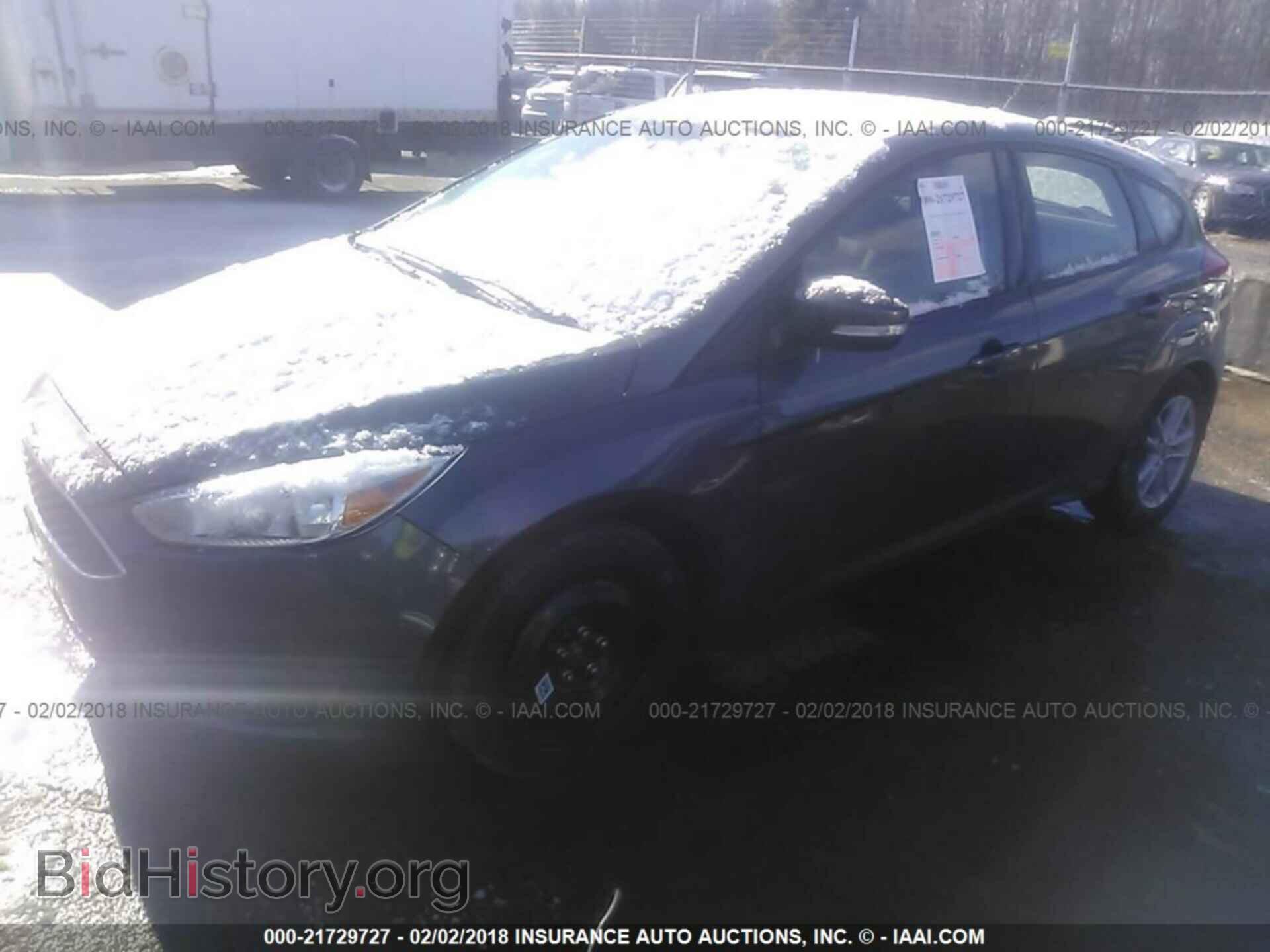 2017 Ford Focus - VIN: 1FADP3K22HL291002 - Photo 2
