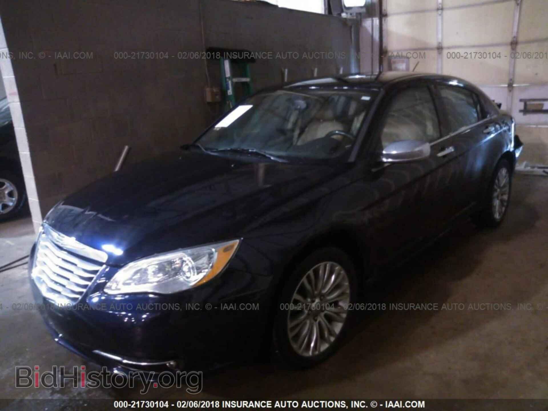2012 Chrysler 200 - VIN: 1C3CCBCB2CN217672 - Фото 2