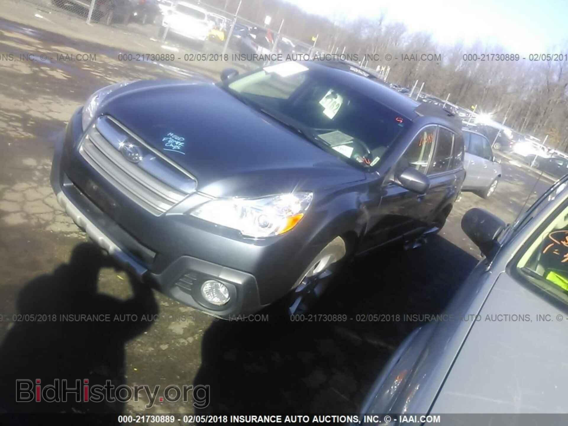2014 Subaru Outback - VIN: 4S4BRBLC2E3295779 - Фото 2
