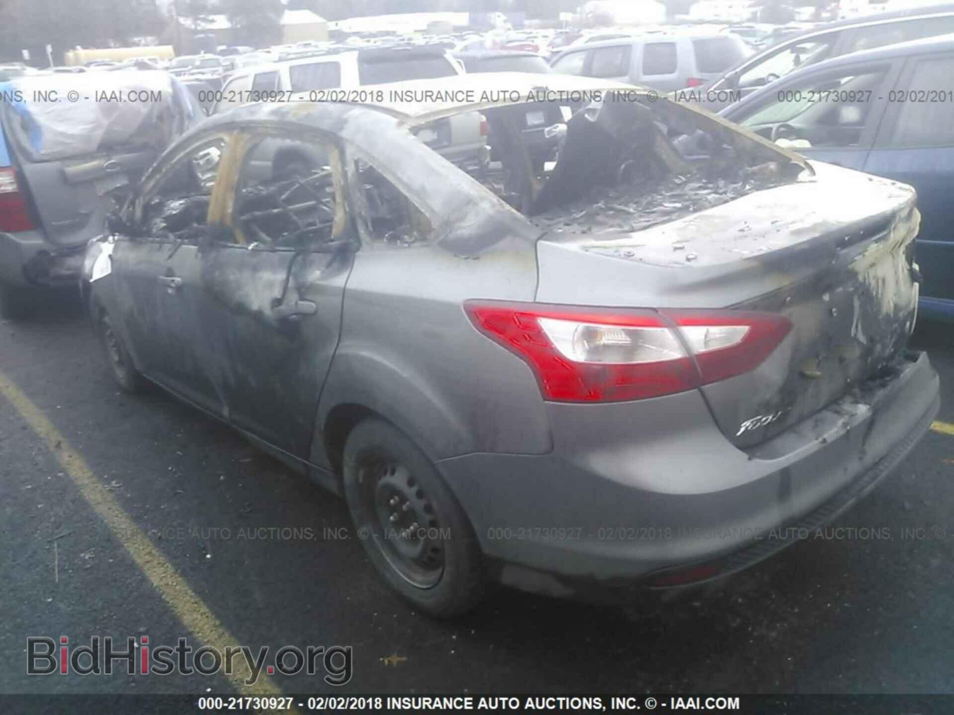 2014 Ford Focus - VIN: 1FADP3F27EL113155 - Фото 3