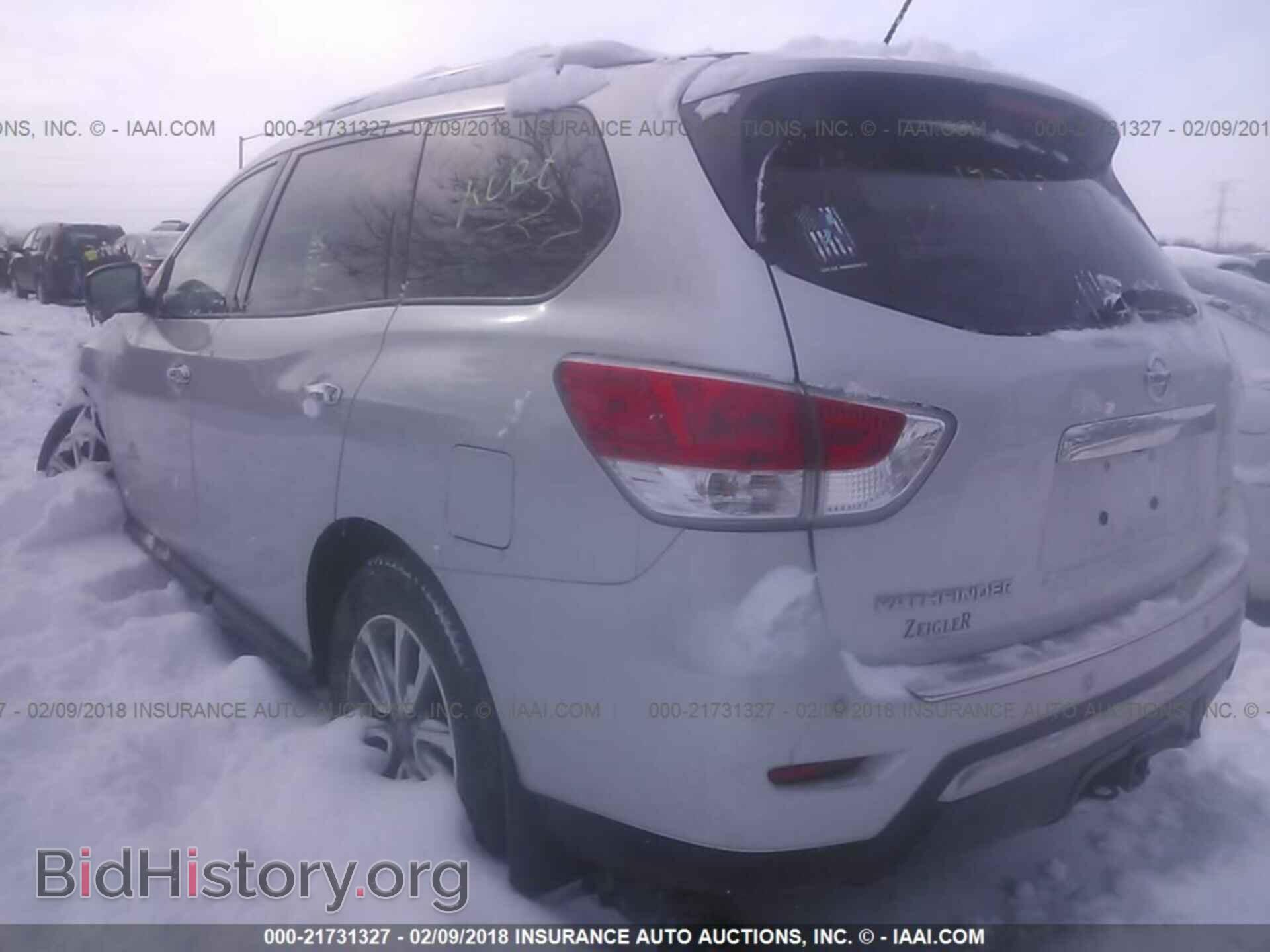 2016 Nissan Pathfinder - VIN: 5N1AR2MM8GC658933 - Фото 3
