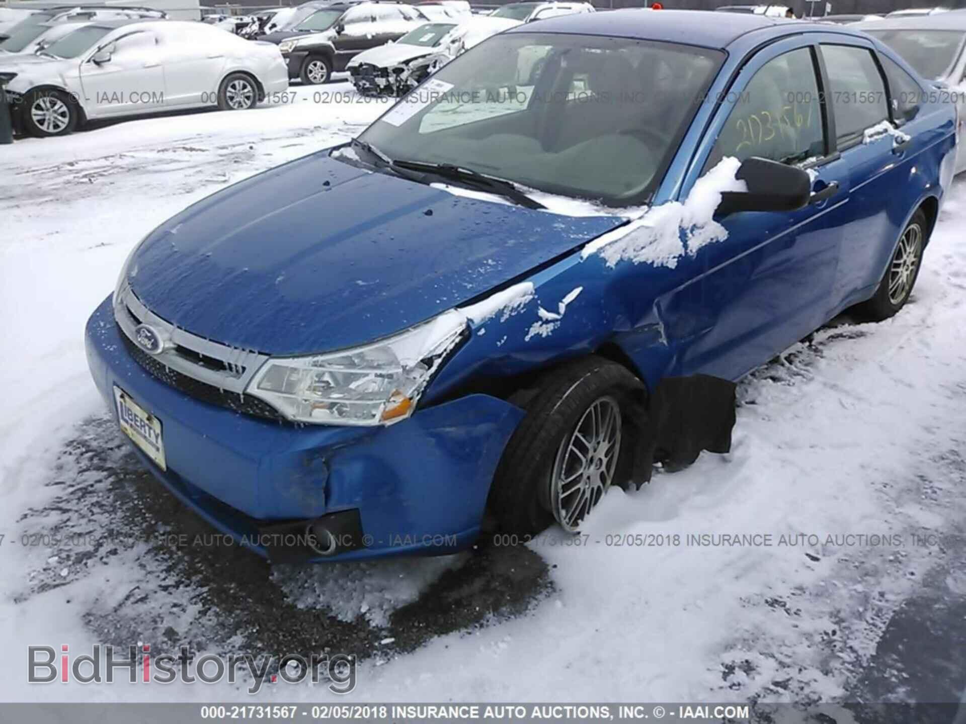 2011 Ford Focus - VIN: 1FAHP3FN3BW176517 - Photo 2